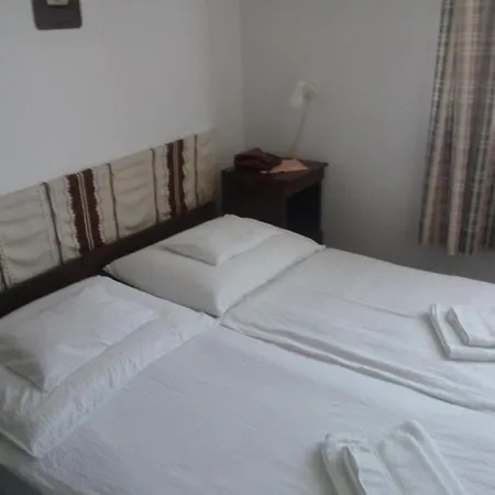 فندق مبيت وإفطار Novak Panzio 3*